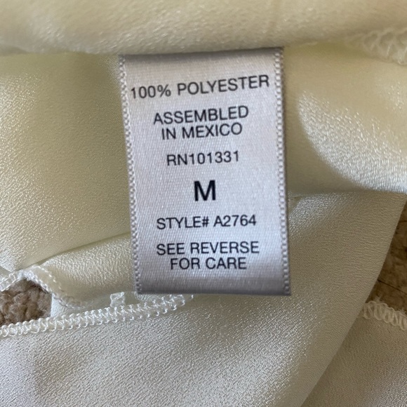 3/$11 Charlotte Russe Sleeveless Blouse EUC - Picture 2 of 6